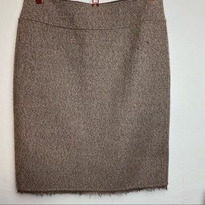 Elie Tahari Tweed Wool Raw Hemline Blush Pencil Skirt 6